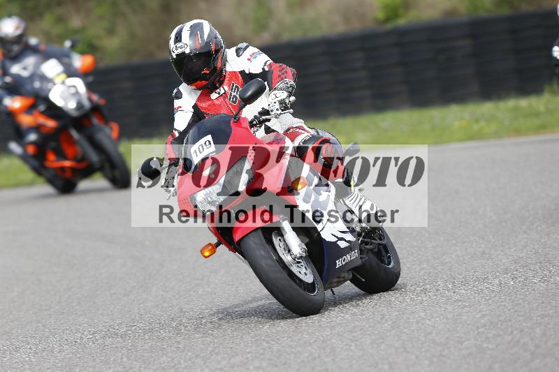 /53 16.09.2025 Track Day Domi Aegerter ADR/Gruppe gelb/109